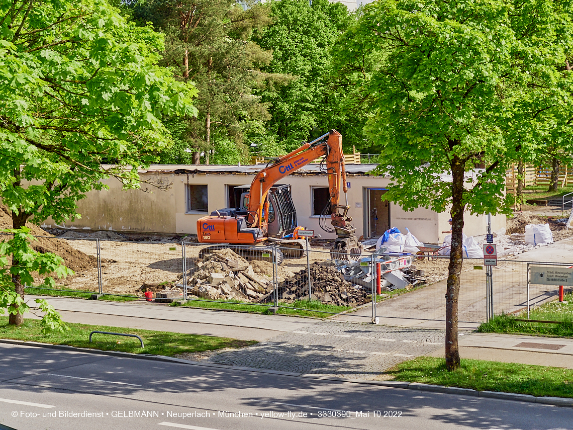 10.05.2022 - Baustelle am Haus für Kinder in Neuperlach